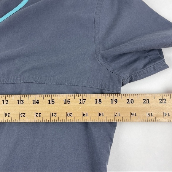 Urbane Scrub Top Womens Small Gray Pockets Vneck Short Sleeve - Picture 7 of 8